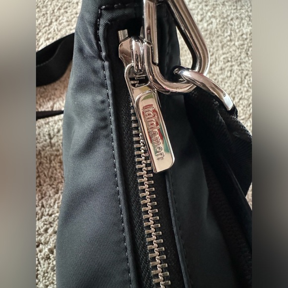 Lululemon Shoulder Bag - Picture 6 of 11